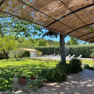 Les Cypres Lourmarin